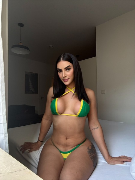 Foto von TS Elloah Guedes NUR WHATSAPP