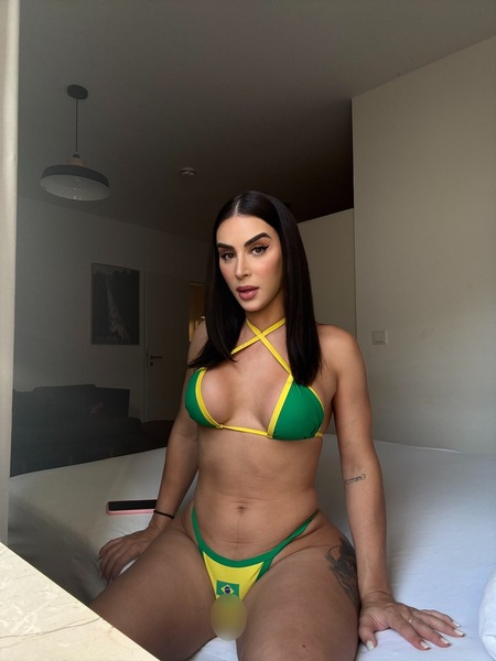 Foto von TS Elloah Guedes NUR WHATSAPP