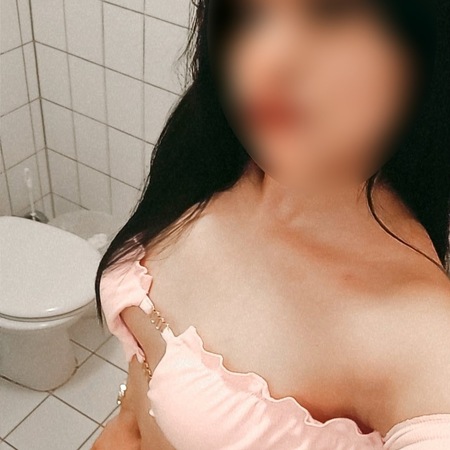 Yazmina, Troisdorf