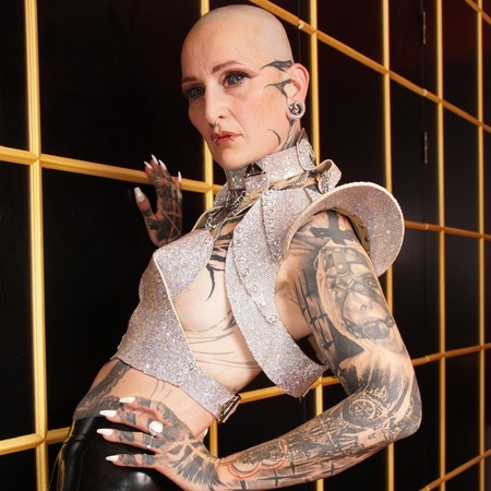Alessa la Strange - klassische Herrin unnahbar