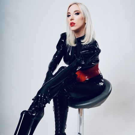 Lady Naomi Rouge, Hof (Saale)