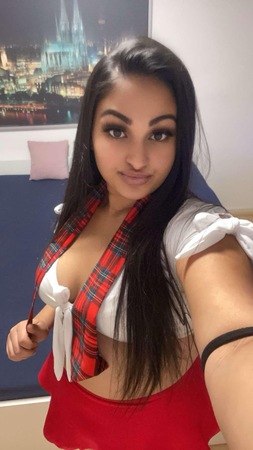 Larissa *AV Königin* *GANZ NEU*, Köln