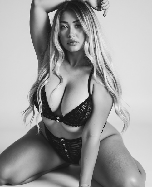 Foto von Mersedes - F*** GEIL, FE*CHT, VERSA*T, NATUR BRÜSTE