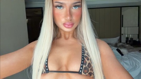 Marieluxee, Onlineservice