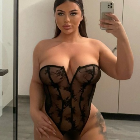 CURVY KIMBERLINA, München