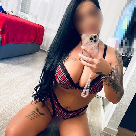 Evelyne