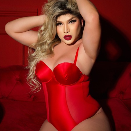 TS Ivanka XL Queen of the P*rty