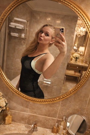 Larissa*GANZ NEU*, Siegen