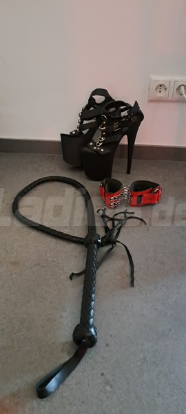 Foto von NEU Karla  vers*te NS + p*vers