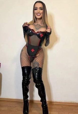 TS YUVANNA DOMINA AKTIV, Berlin