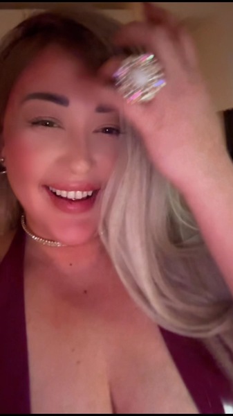 Foto von Mersedes - F*** GEIL, FE*CHT, VERSA*T, NATUR BRÜSTE