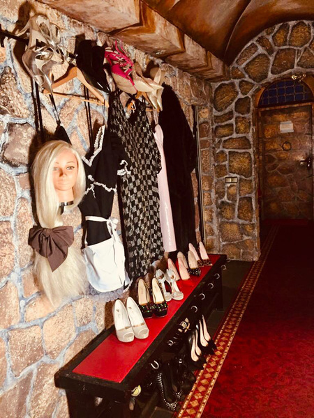 Foto von Castell Roissy - Bizarrstudio