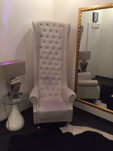 Foto von Castell Roissy - Bizarrstudio