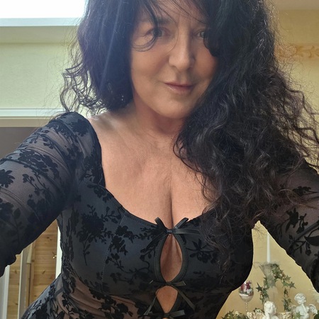 Jessica - Bis 22.10 im Urlaub