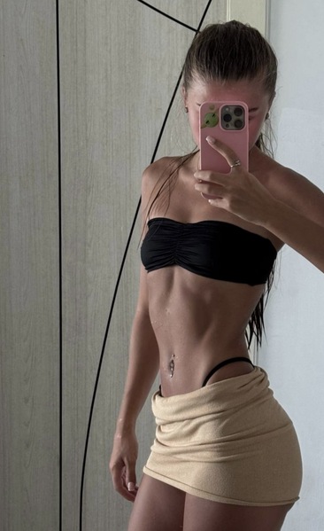 Foto von Sportliche Teenie Maya 19 J.