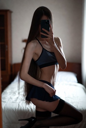 Teeny Maya 19 J., Hamburg