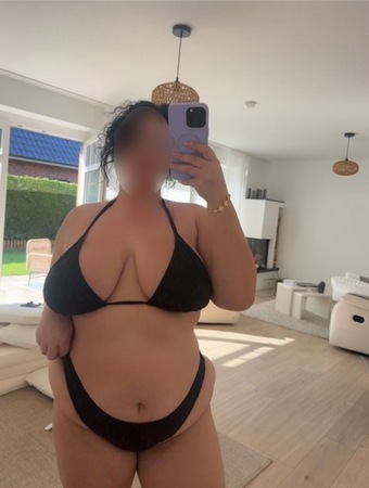 Mia Deutsch-Italienerin - mit Naturbusen!!, Frankfurt am Main Gallus