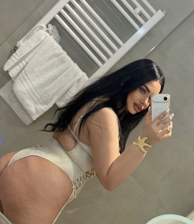 SELENA NEU NEU NEU, Bremen