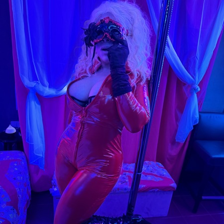 Domina Myla, Frankfurt am Main
