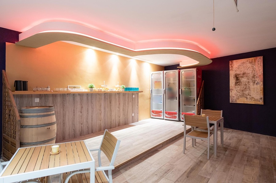 Foto von Willkommen im größten und exklusivsten Club der Region...