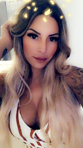 Foto von SARAH DT* DELUXE (deutsch)