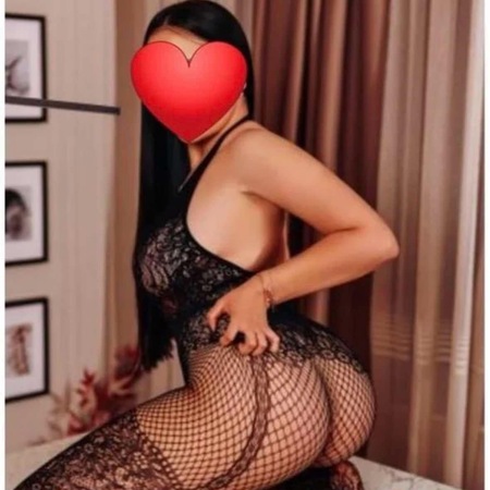 Naomi 18 Jahre, Darmstadt