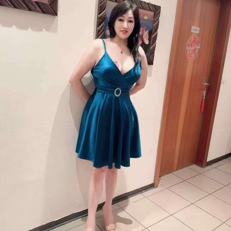 Yaya -Nur WhatsApp kontaktieren, Karlsruhe