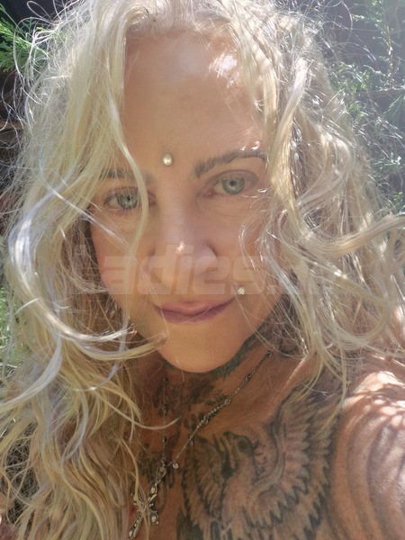 Foto von *Sarah, Königin der Lingam*