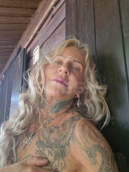 Foto von *Sarah, Königin der Lingam*