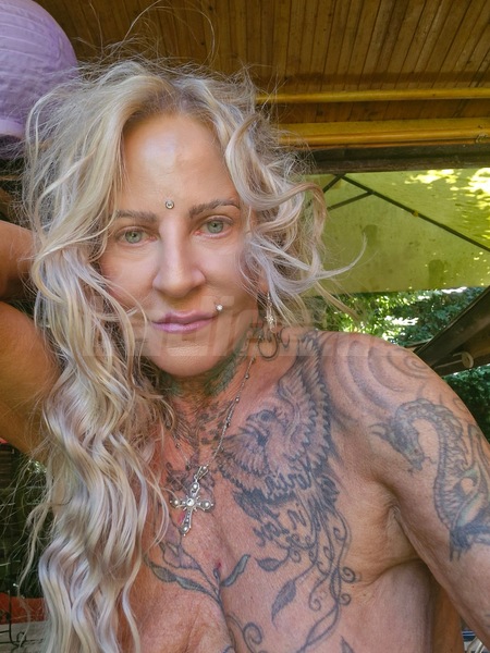 Foto von *Sarah, Königin der Lingam*