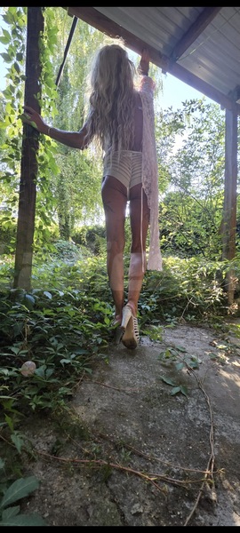 Foto von *Sarah, Königin der Lingam*