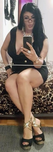 Foto von Angela- am Feiertage erreichbar *