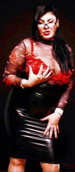 Foto von Angela- am Feiertage erreichbar *