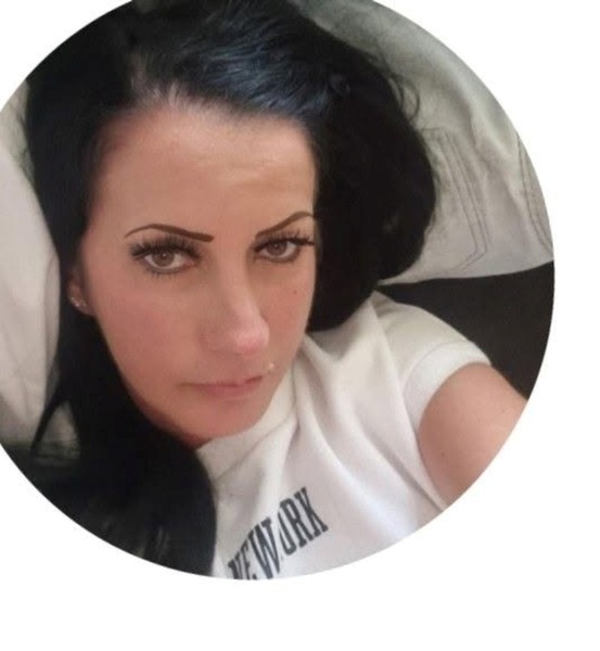 Foto von Mya GANZ NEU