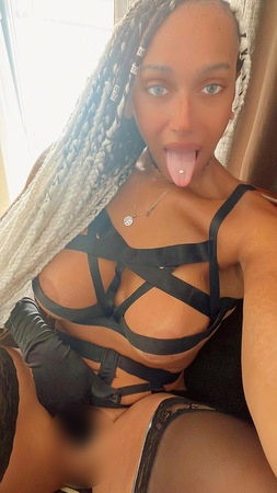 PERV. 193 MASSEURIN AINA, Stuttgart