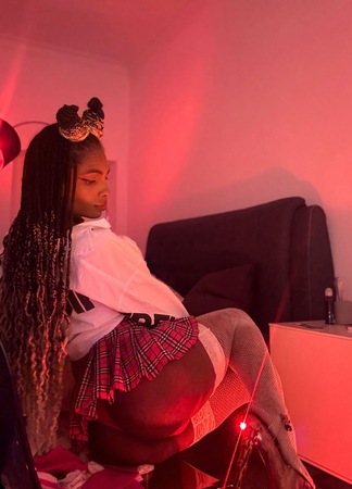 TS Adhara Foxx, Bielefeld