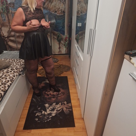 Sexy Gina behaart - PRIVAT, Oberhausen