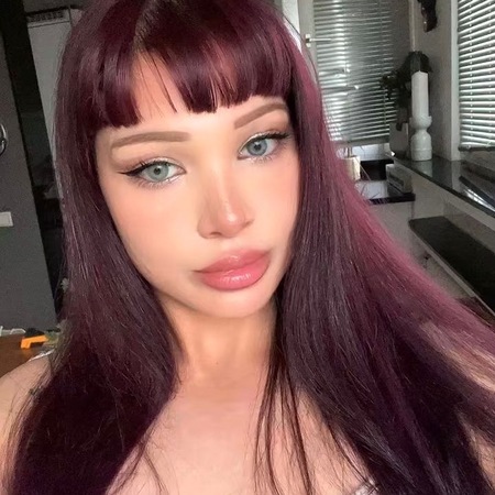 Lina nur über WhatsApp, Köln