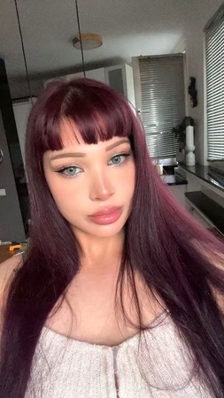 Lina nur über WhatsApp, Köln