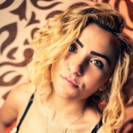 MIA aus Rumänien im ZAUBERMAUS-HAUS, Kitzingen