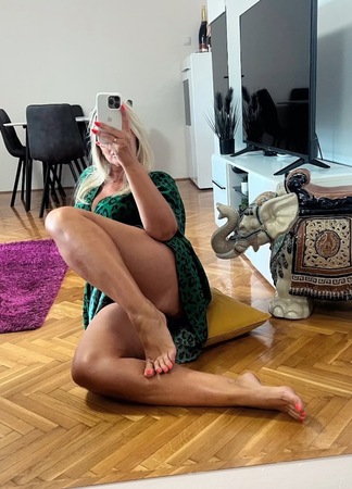 ab Mo. 05.01. Victoria, Augsburg