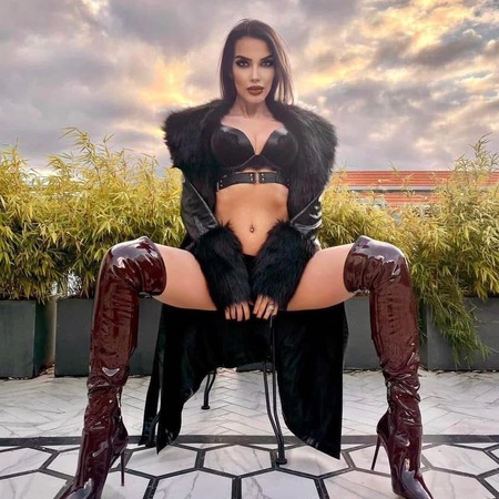 Goddess Kara, Berlin