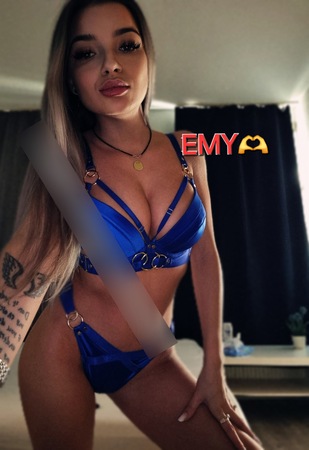 EMILIA SKINNY NEU im Casa Bella 5, Leipzig