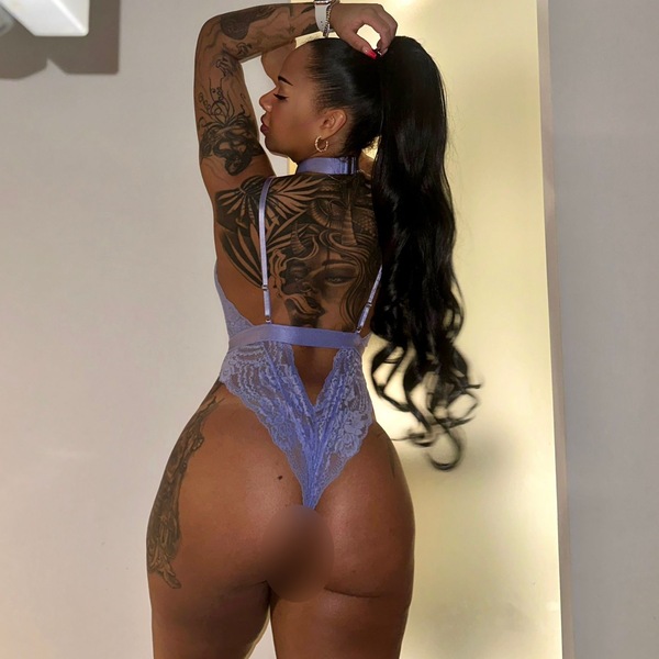 Foto von BONI - 100% curvy deutsch/latina NUR BIS SONNTAG !!
