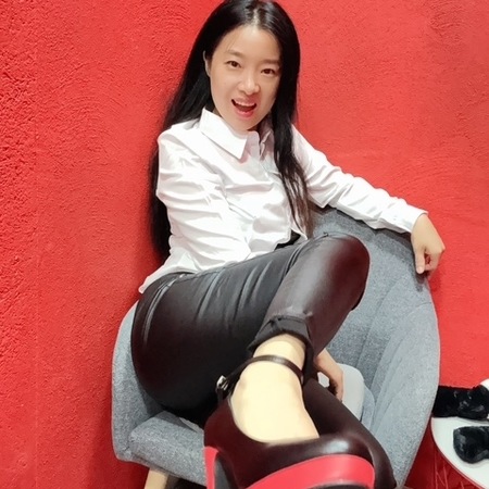 <img src="https://static.ladies-cdn.de/ladies/images/static-cdn/ladies-stars/img/ladies-stars-logo-icon.svg" class="starsContentIcon" />Miss Hongkong -BDSM- DOMINA, Essen