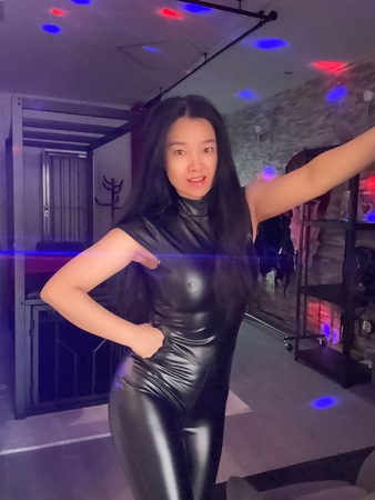 Miss Hongkong -BDSM- DOMINA, Essen