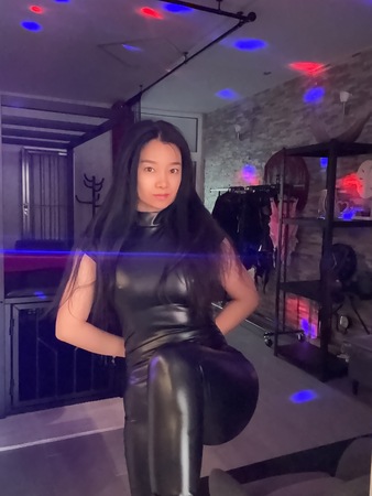 Miss Hongkong -BDSM- DOMINA, Essen