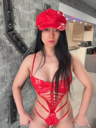 Miss Hongkong -BDSM- DOMINA, Essen
