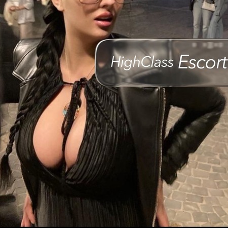 Alina, XXXL SCH*ML*PPEN & Real D-Cup