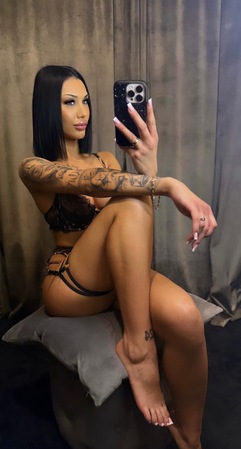 Chloe. Achtung neue Nummer!, Frankfurt am Main